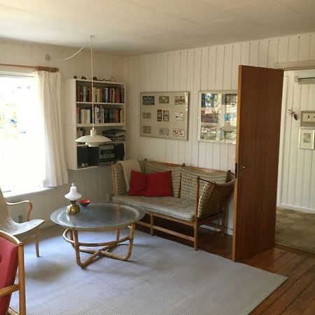Midtvejshuset Villa Rønne Eksteriør billede