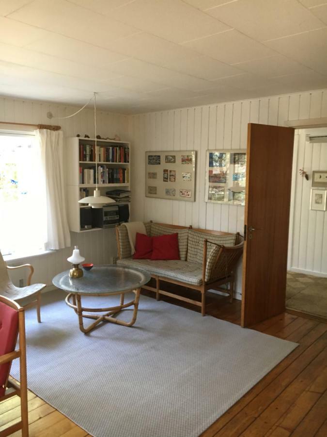 Midtvejshuset Villa Rønne Eksteriør billede