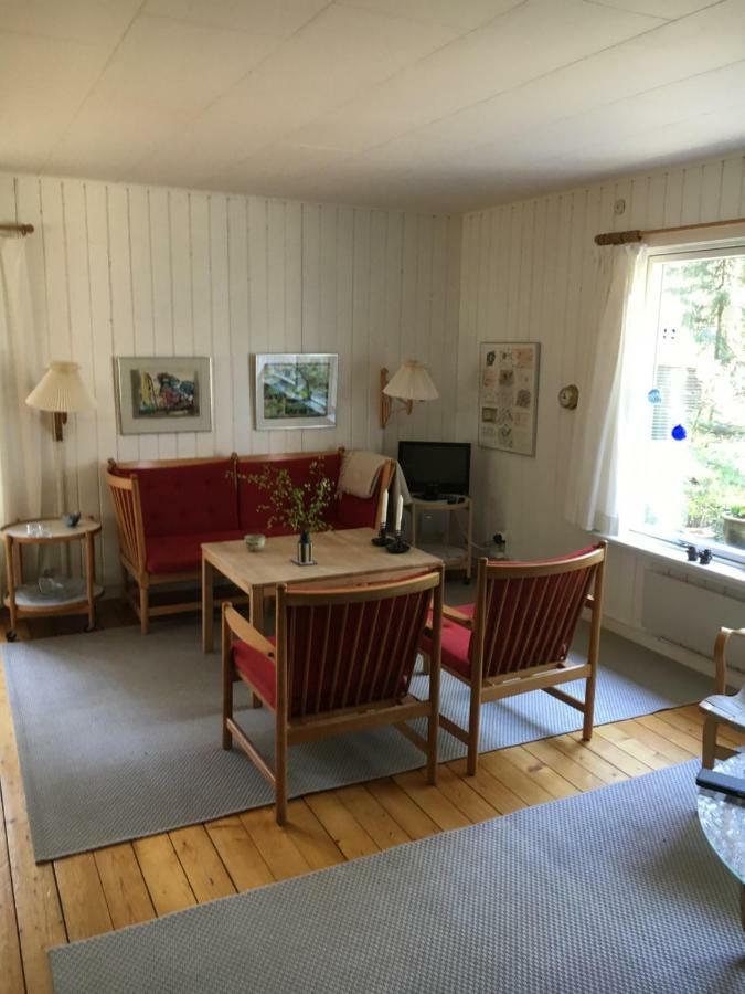 Midtvejshuset Villa Rønne Eksteriør billede