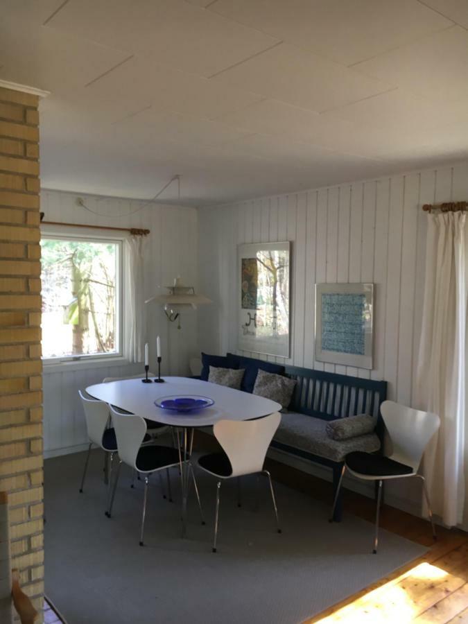 Midtvejshuset Villa Rønne Eksteriør billede